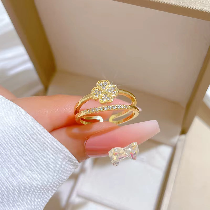 "Golden Clover Double-Layer Zircon Ring"