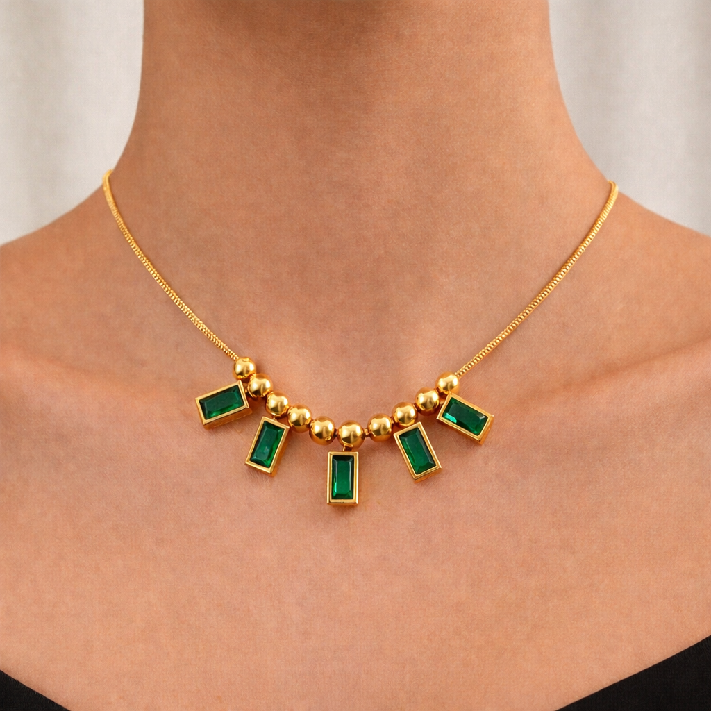 "EILIECK Golden Zircon Choker Necklace"